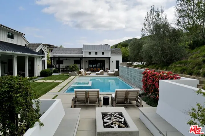 27453 Park Vista Road, Agoura Hills, California 91301