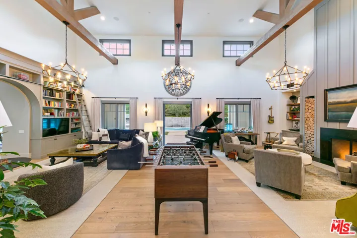 27453 Park Vista Road, Agoura Hills, California 91301