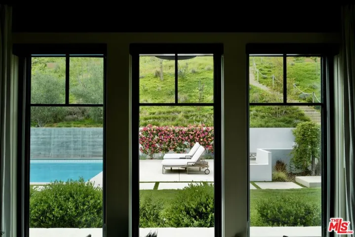 27453 Park Vista Road, Agoura Hills, California 91301