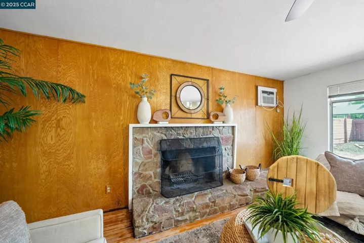 194 Redondo Dr, Pittsburg, California 94565