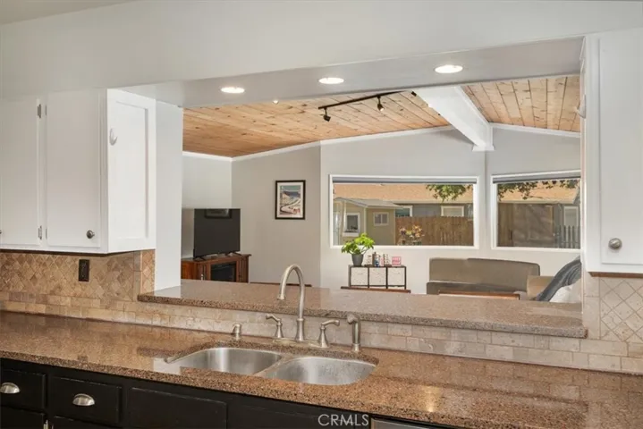 3990 Colima Road, Atascadero, California 93422