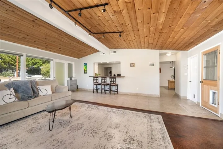 3990 Colima Road, Atascadero, California 93422