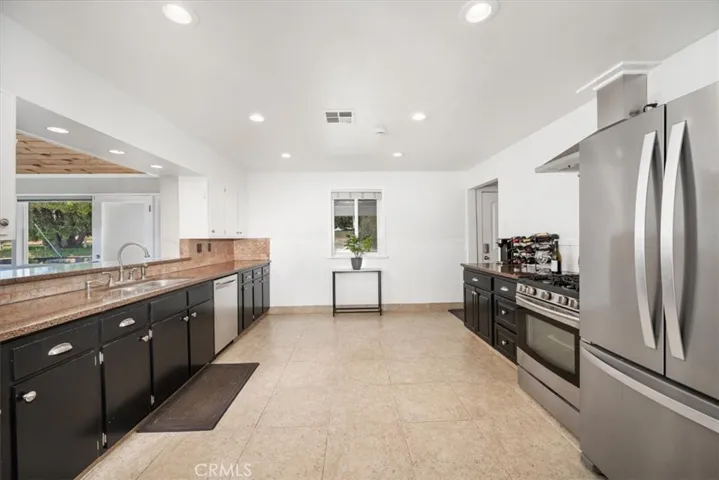 3990 Colima Road, Atascadero, California 93422