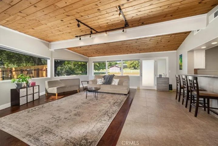 3990 Colima Road, Atascadero, California 93422