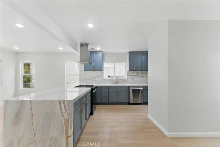 4842 W 99th Street, Inglewood, California 90301