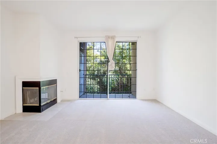 17809 Halsted Street 211, Northridge, California 91325