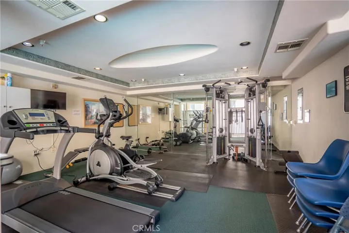 17809 Halsted Street 211, Northridge, California 91325