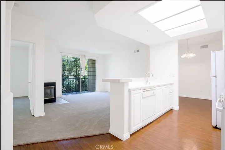 17809 Halsted Street 211, Northridge, California 91325