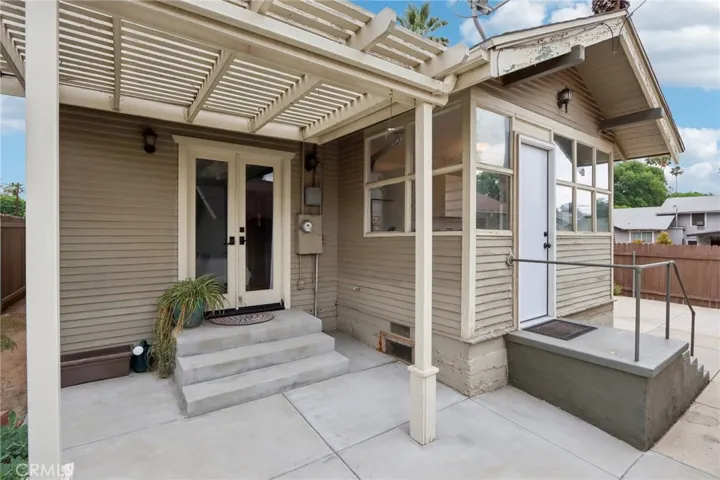4404 9th Street, Riverside, California 92501