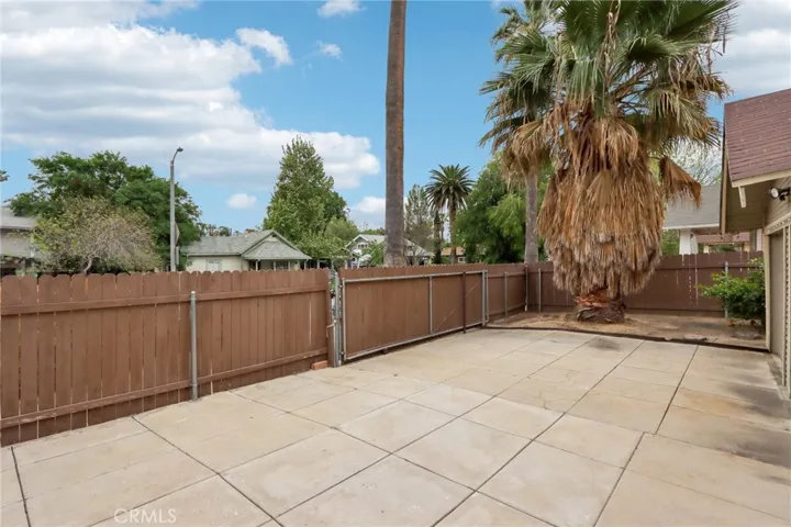 4404 9th Street, Riverside, California 92501