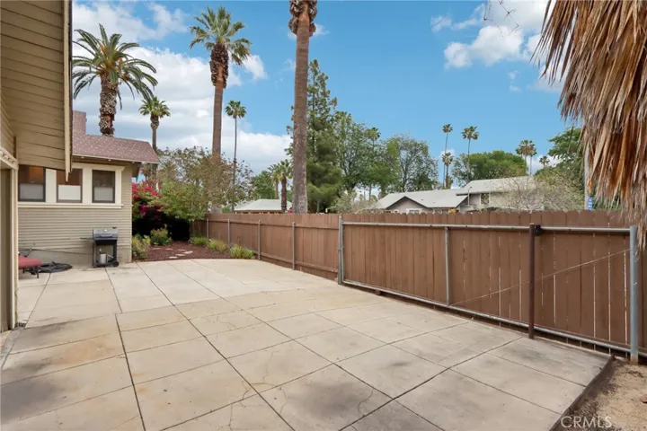 4404 9th Street, Riverside, California 92501