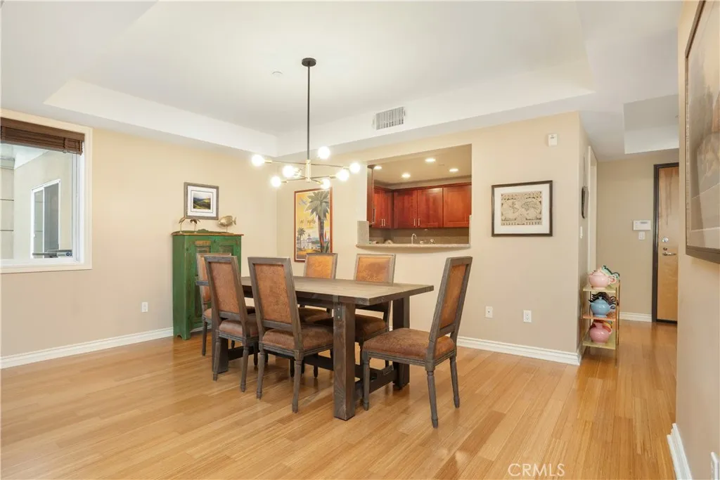 305 Arnaz Drive 103, Los Angeles, California 90048 home-pic-8