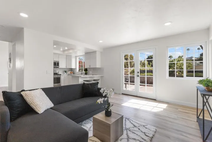 1194 Erin Drive, El Cajon, California 92020