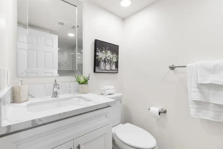 1194 Erin Drive, El Cajon, California 92020