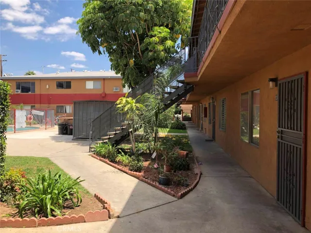 1015 W Garvey Avenue N, West Covina, California 91790