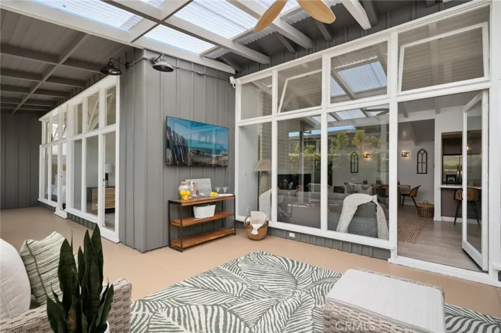 432 Seville Avenue, Newport Beach, California 92661