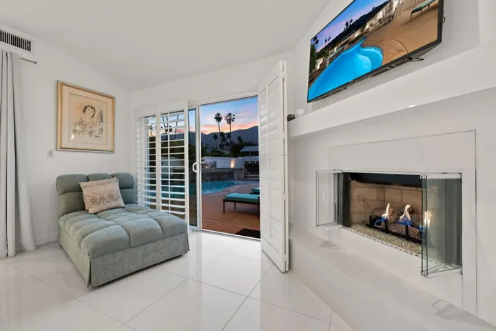 65-web-or-mls-8M4A1536