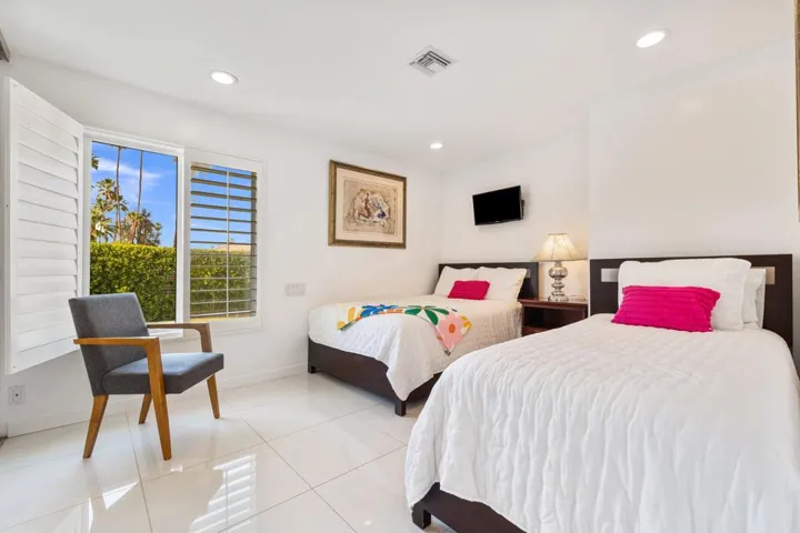 32-web-or-mls-8M4A1235