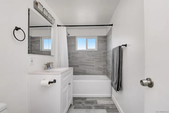 870 D Avenue, Coronado, California 92118