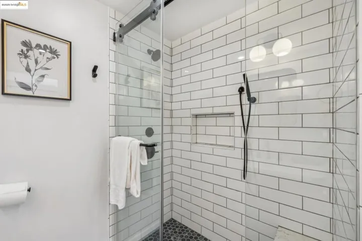 5064 Kearney Ave, Oakland, California 94602
