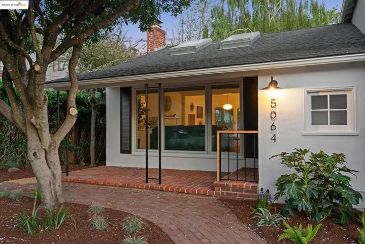 5064 Kearney Ave, Oakland, California 94602
