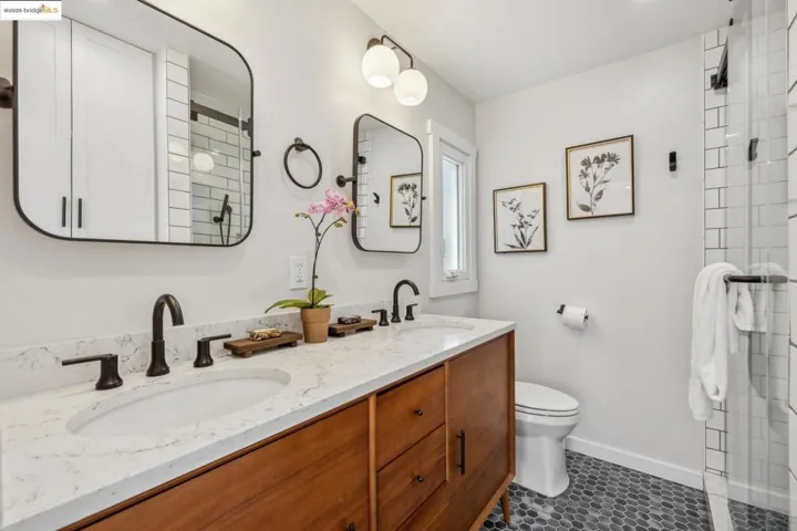 5064 Kearney Ave, Oakland, California 94602