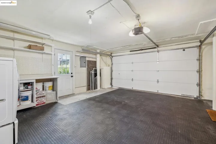 5064 Kearney Ave, Oakland, California 94602