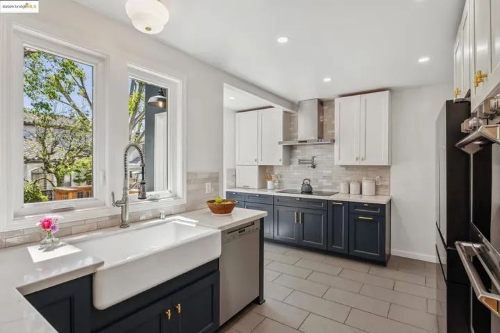 5064 Kearney Ave, Oakland, California 94602
