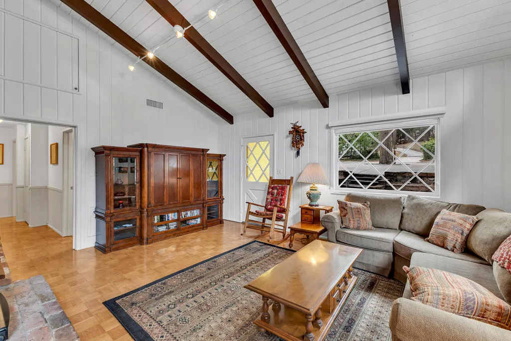 54640 Marian View Drive, Idyllwild, California 92549 home-pic-10