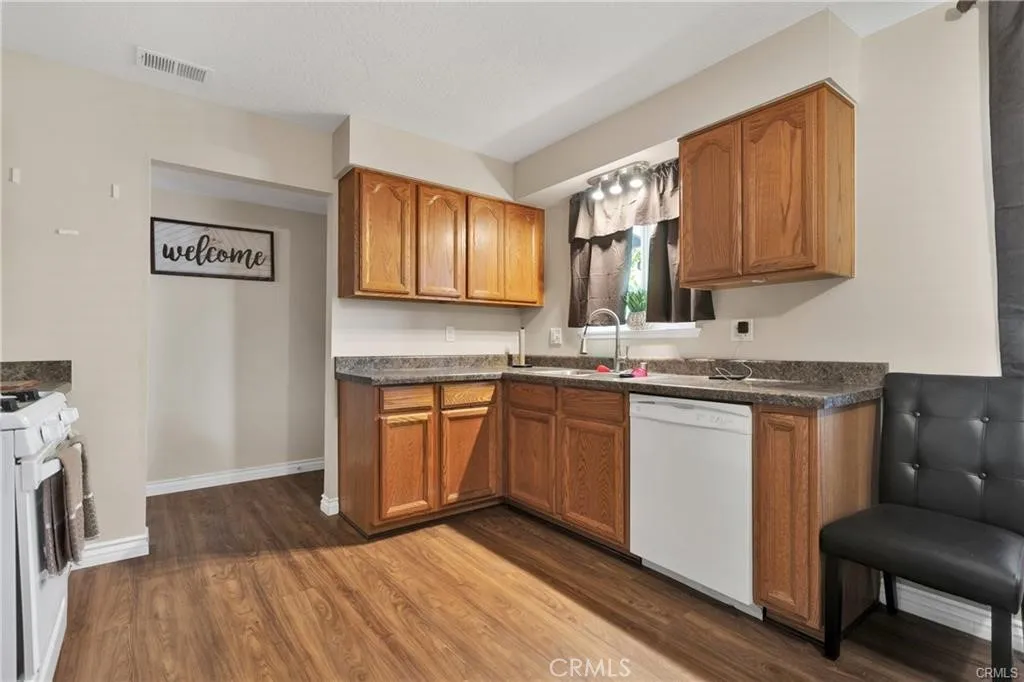 15084 Condor Road, Victorville, California 92394 home-pic-8