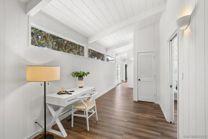 7328 Country Club Dr, La Jolla, California 92037