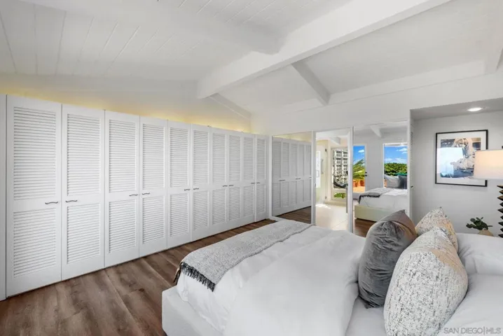 7328 Country Club Dr, La Jolla, California 92037
