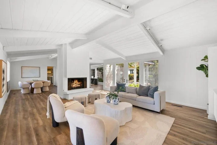7328 Country Club Dr, La Jolla, California 92037