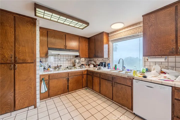 5202 Middlecrest Road, Rancho Palos Verdes, California 90275
