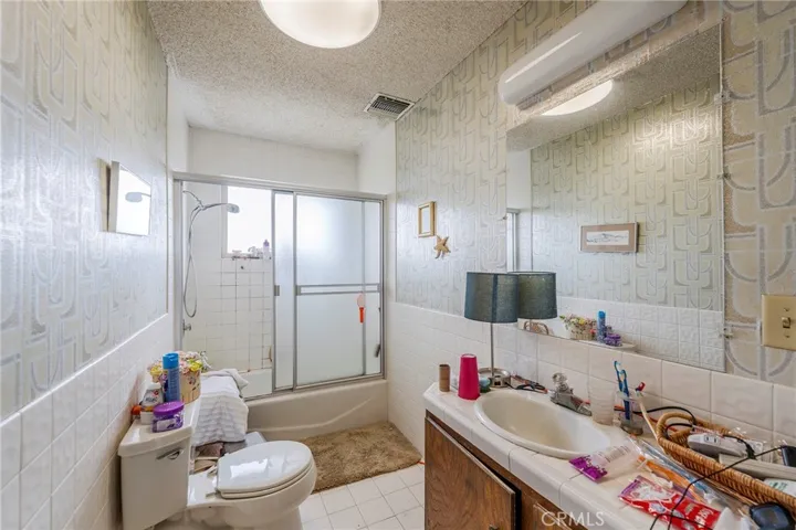 5202 Middlecrest Road, Rancho Palos Verdes, California 90275