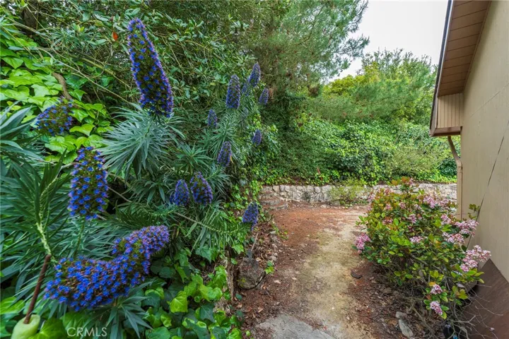 5202 Middlecrest Road, Rancho Palos Verdes, California 90275
