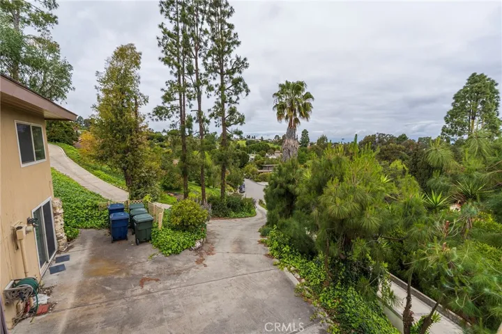 5202 Middlecrest Road, Rancho Palos Verdes, California 90275