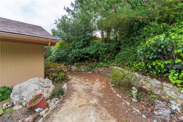 5202 Middlecrest Road, Rancho Palos Verdes, California 90275