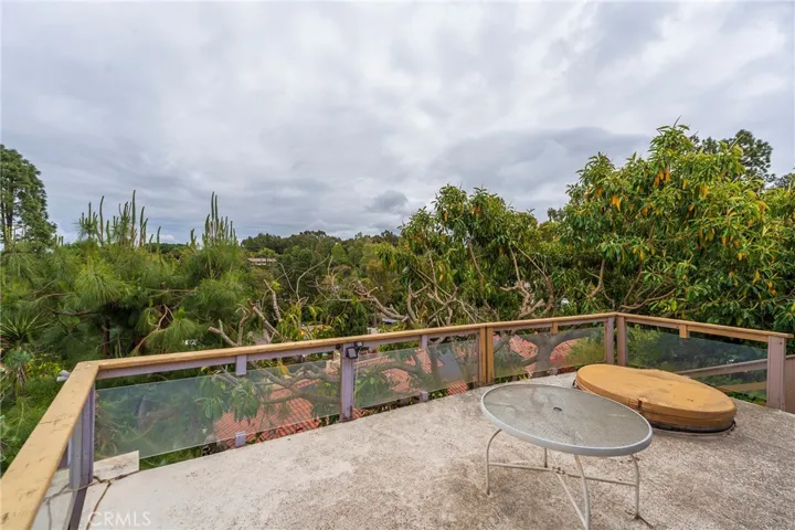 5202 Middlecrest Road, Rancho Palos Verdes, California 90275