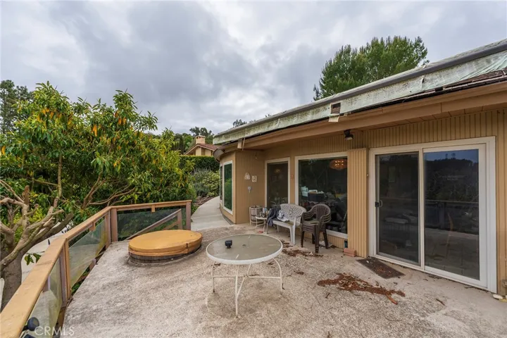 5202 Middlecrest Road, Rancho Palos Verdes, California 90275