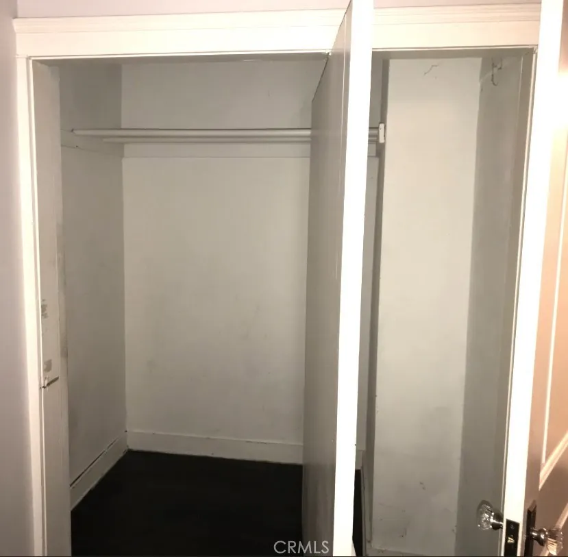 1137 N Madison Avenue, Los Angeles, California 90029 home-pic-13