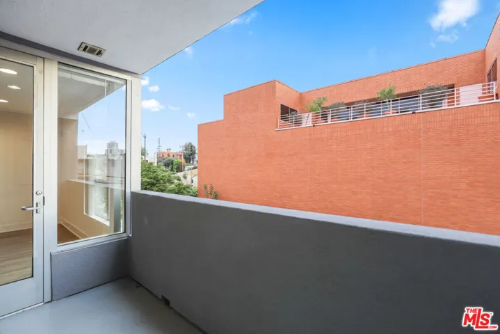 10473 Santa Monica Boulevard 405, Los Angeles, California 90024
