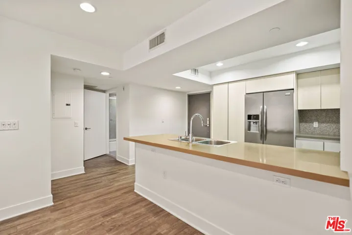 10473 Santa Monica Boulevard 405, Los Angeles, California 90024