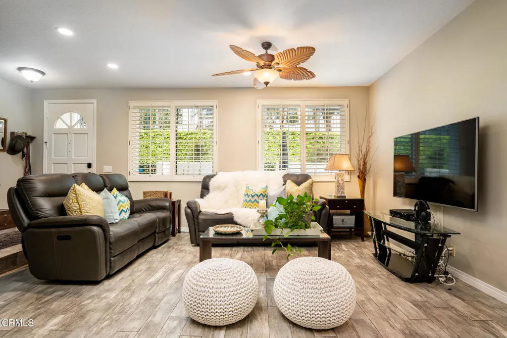 7412 Seabluff Drive 108, Huntington Beach, California 92648 home-pic-18