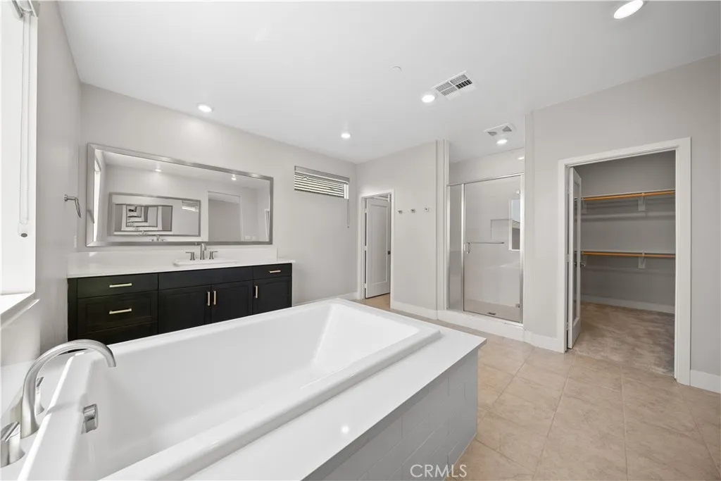 242 Chorus, Irvine, California 92618 home-pic-25