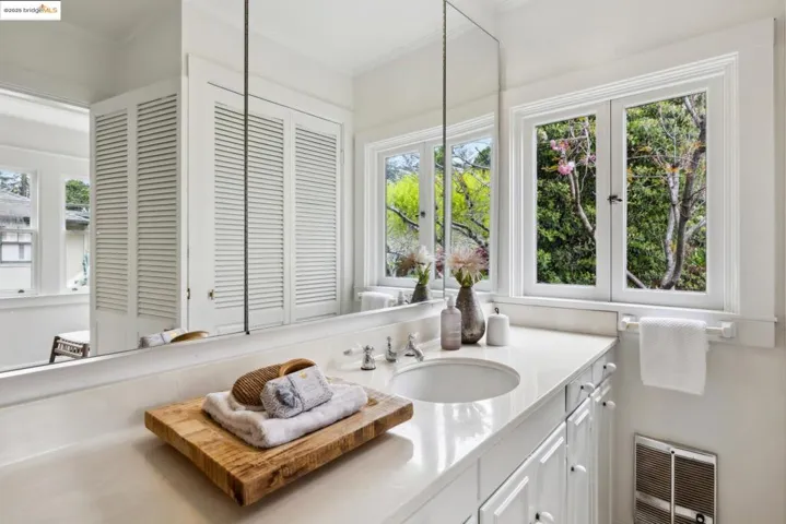 57 Domingo Ave, Berkeley, California 94705