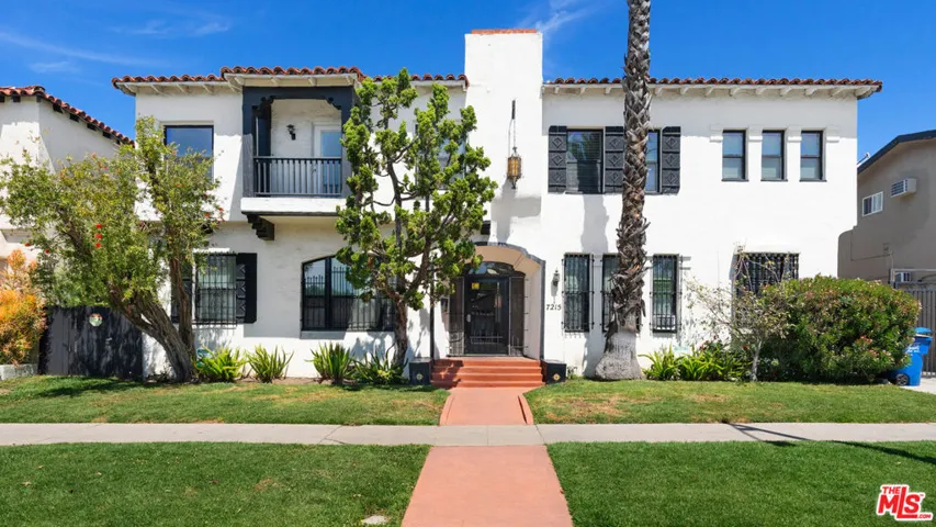 Exterior view of 7215 Willough