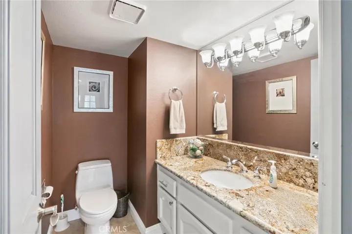 5040 Wagner Way, Oak Park, California 91377
