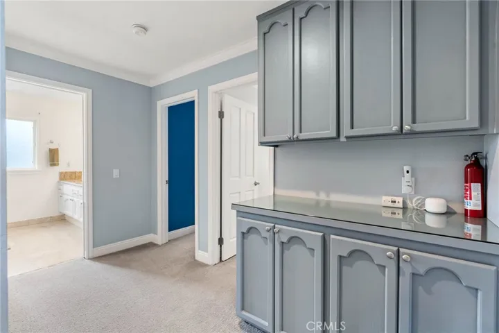 5040 Wagner Way, Oak Park, California 91377