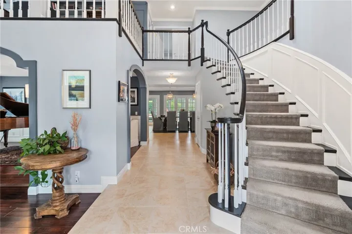 5040 Wagner Way, Oak Park, California 91377